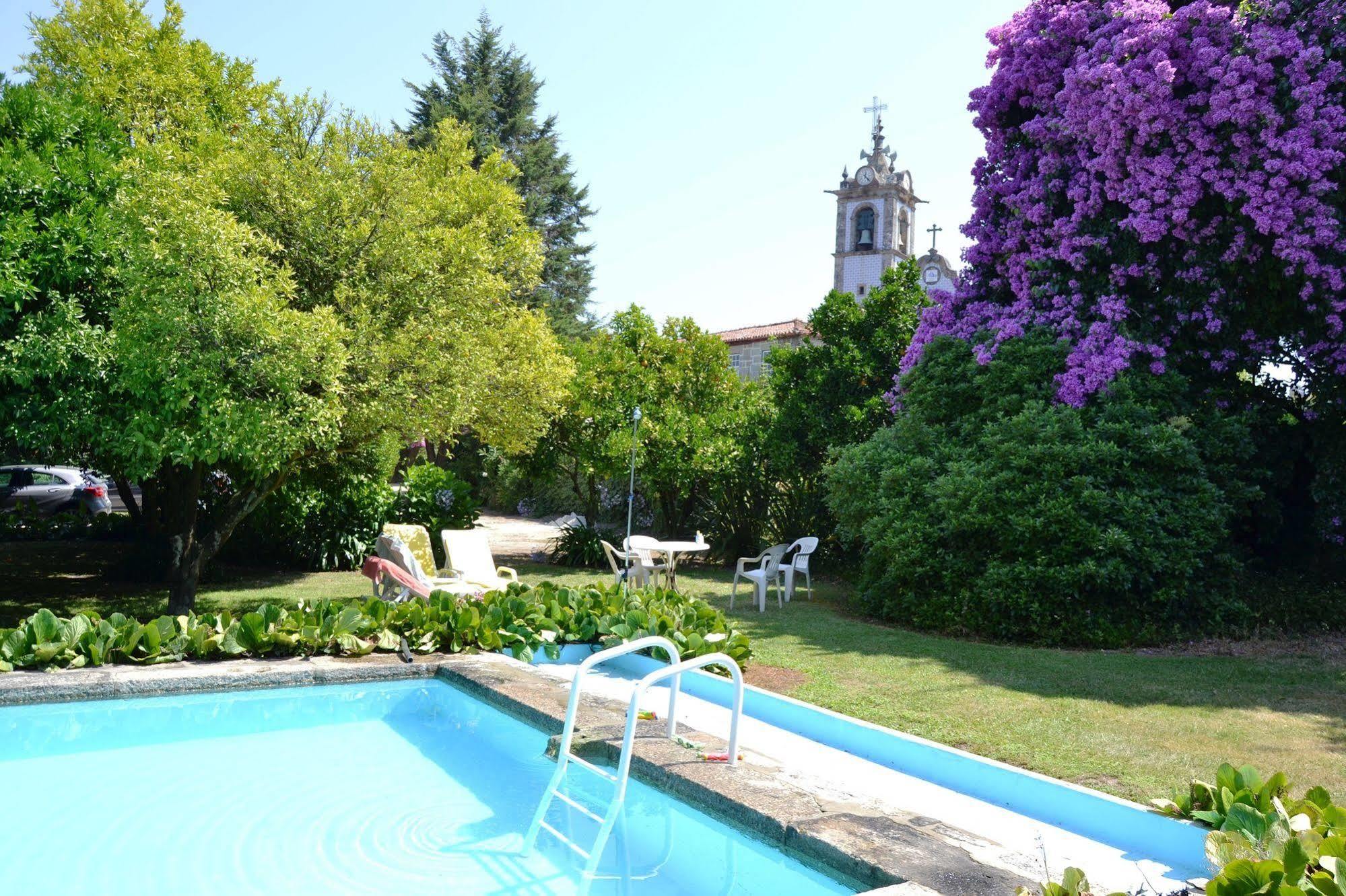Casa Dos Assentos De Quintiaes Bed & Breakfast Barcelos Exterior photo